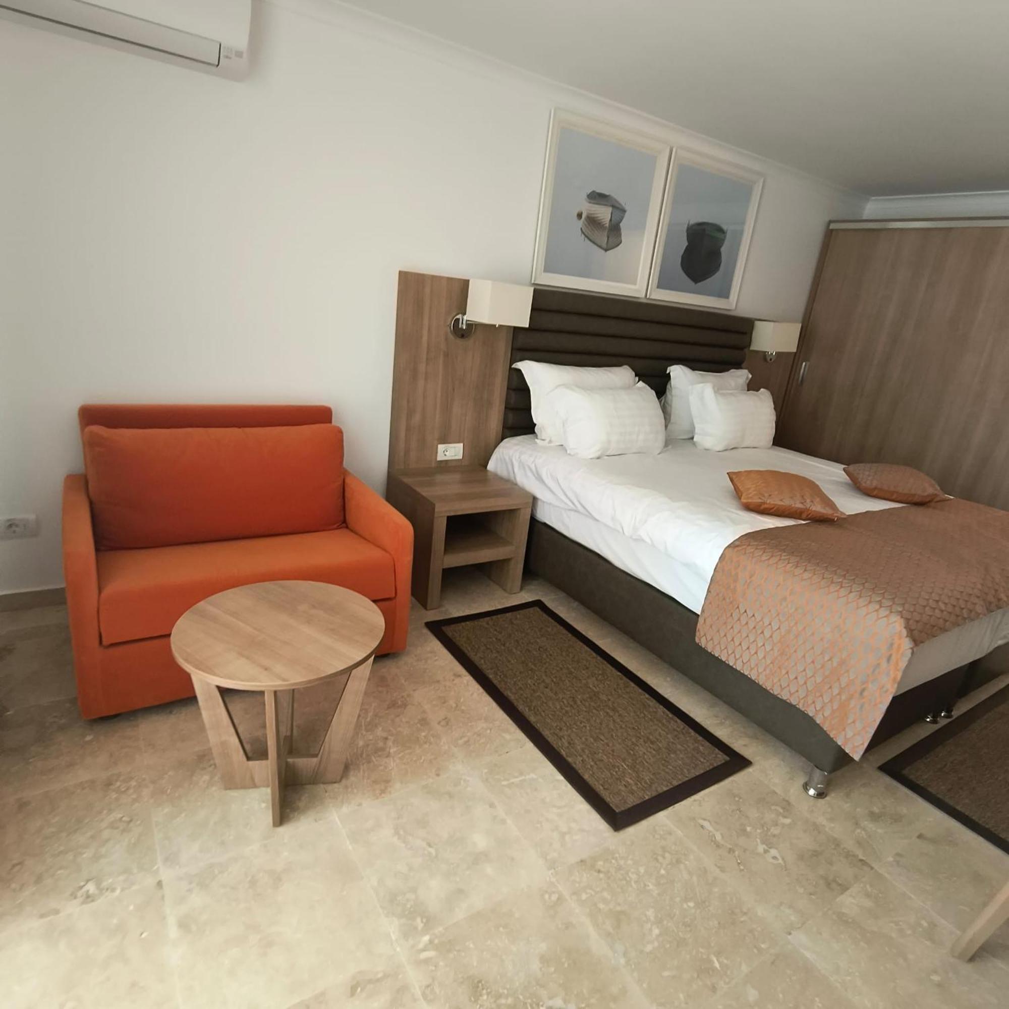 Hotel Saturn Exterior foto