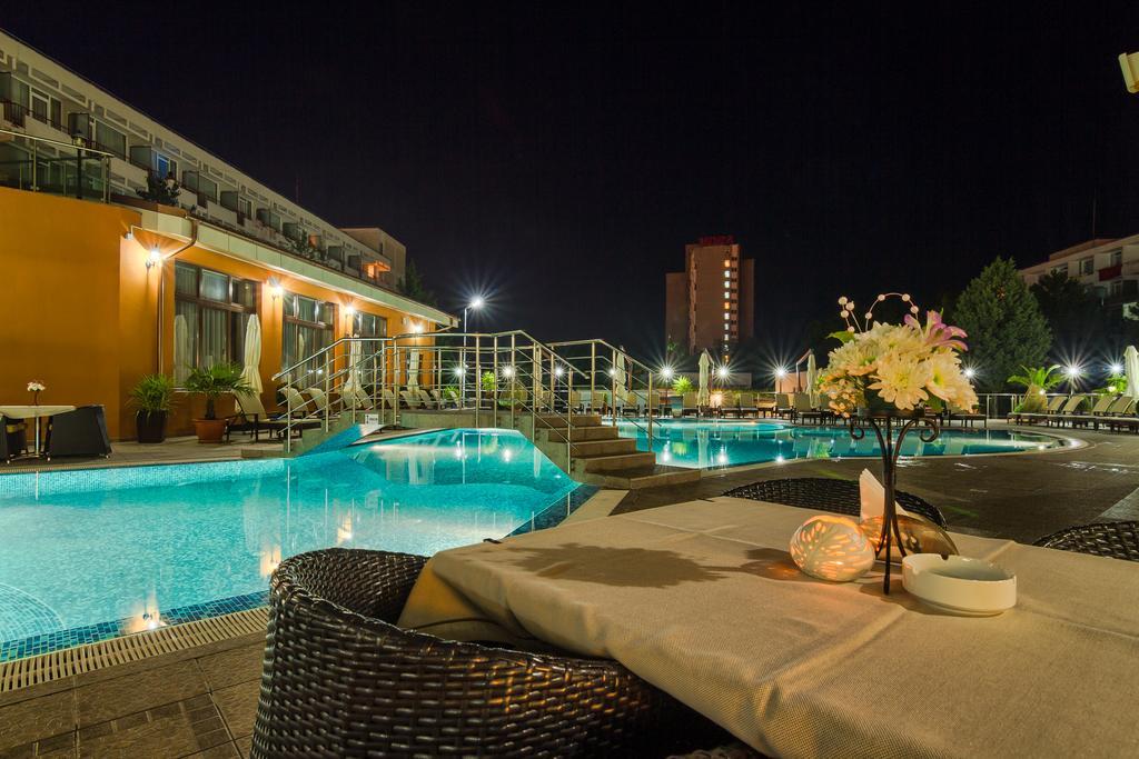 Hotel Saturn Exterior foto